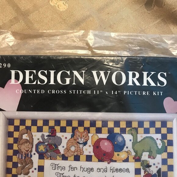 Design Works Counted Cross Stitch Kit Vintage 9290 Hugs & Kisses 11 X 14 Large - Picture 3 of 5